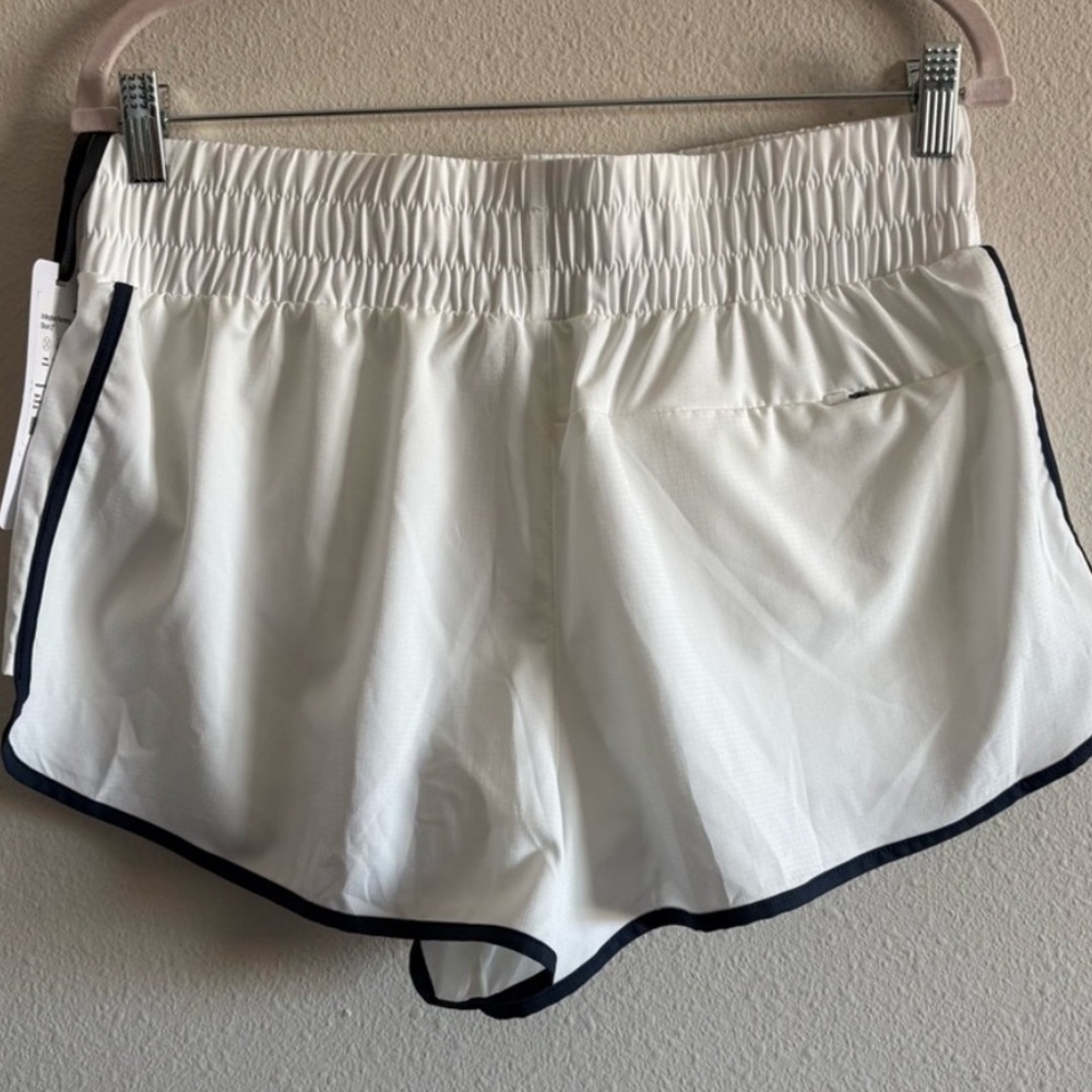 NWT Varley Arlington Running Short 2" - white - M - Picture 3 of 9